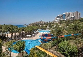 Aria Claros Beach