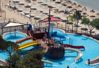 Aria Claros Beach