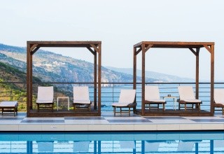Aeolis Thassos Palace