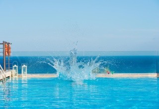 Aeolis Thassos Palace