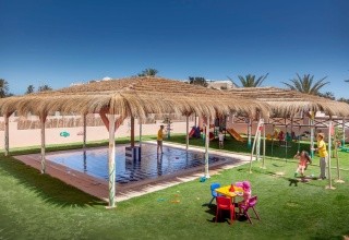Lella Meriam Club