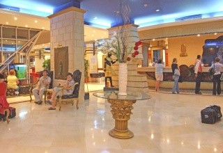 King Tut Aqua Park Beach Resort