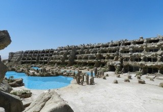 Caves Beach Resort Hurghada