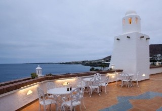 H10 Timanfaya Palace