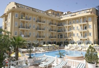 Sinatra Hotel