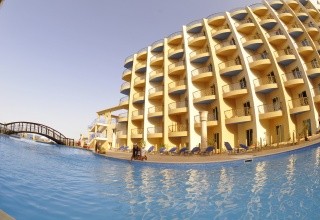Sphinx Aqua Park Beach Resort