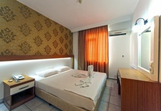 Kleopatra Aytur Apart