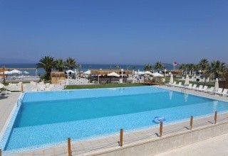 Risus Aqua Beach