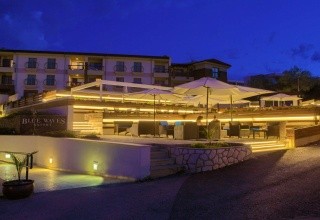 Blue Waves Resort