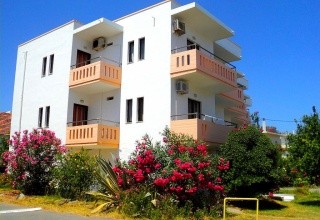 Thodorou Village