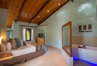 Coco De Mer & The Black Parrot Suites