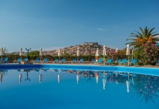 Delfinia Hotel & Bungalows