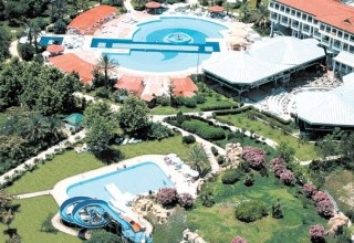 Queen's Park Le Jardin Resort