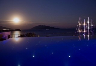 Caresse, a Luxury Collection Resort & Spa