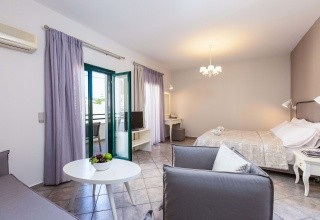 Manos Palace