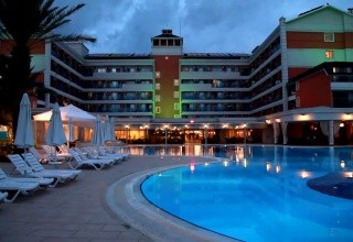 Insula Resort