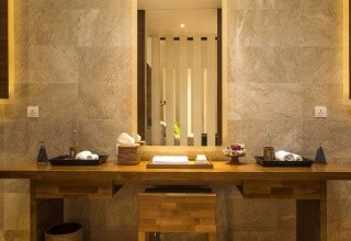 Candi Beach Resort & Spa