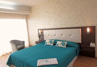 Poseidonia Beach Hotel
