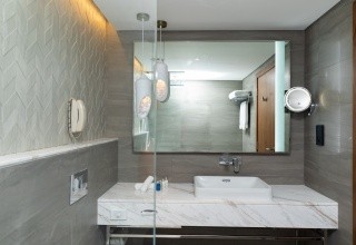 Radisson Blu Hotel & Resort, Abu Dhabi Corniche