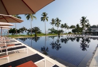 Kantary Beach