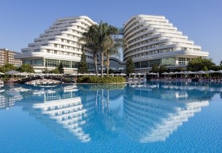 Miracle Resort