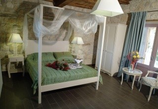 Petrino Suites (Kassandra)