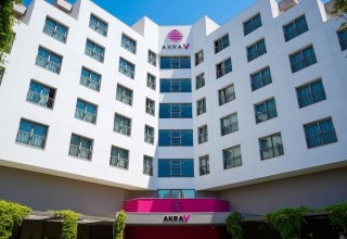 Akra V