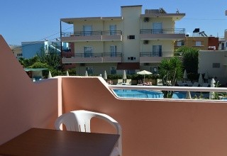 Alexandros studia a apartmány