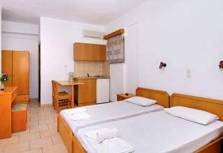 Alexandros studia a apartmány