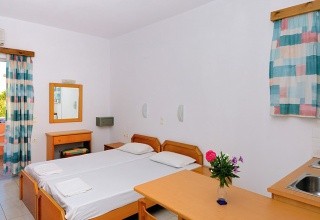 Alexandros studia a apartmány