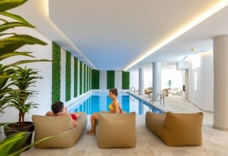 Leonardo Crystal Cove & Spa by the Sea