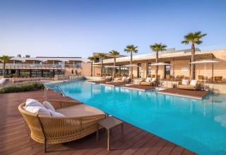 Barcelo Nura