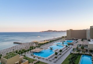 Amada Colossos Resort