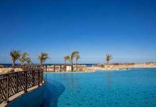 Lazuli and Resort