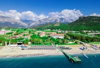 Queen's Park Le Jardin Resort