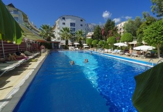 Armas Beach