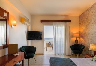 Cavo Zoe Seaside