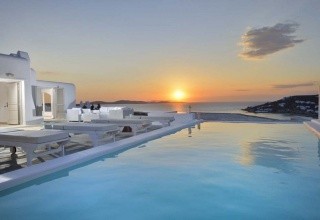 Amazon Mykonos