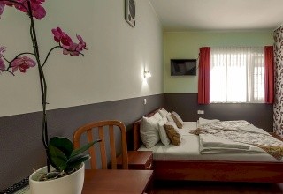 Aranypatkó Fogadó (Győrújbarát)