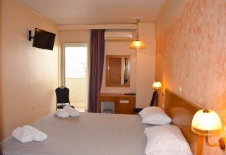 Savoy (Piraeus)