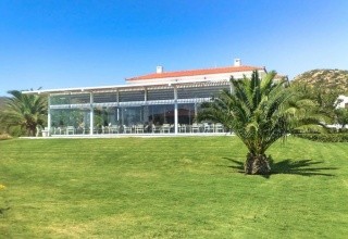 Sirenes Beach