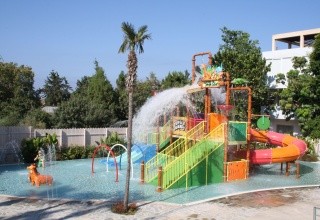 Mayfair Gardens