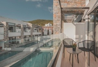 Cavo Suites