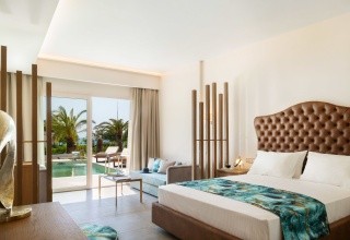 Alexandra Elegance Adults Friendly