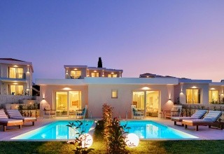 Alexandra Elegance Adults Friendly