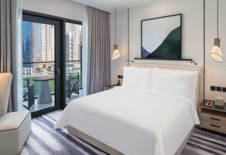 VIDA Dubai Marina & Yacht Club