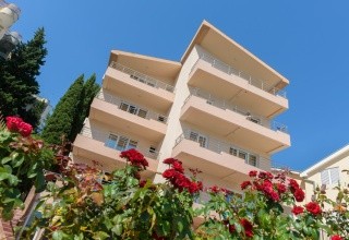 Hotel M