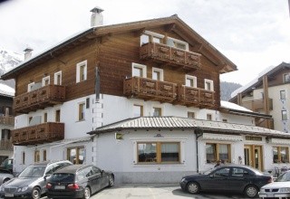 Garni Caravasc