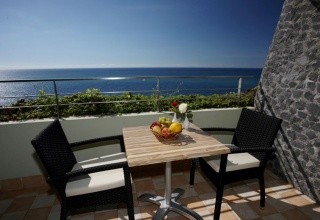 Madeira Regency Cliff