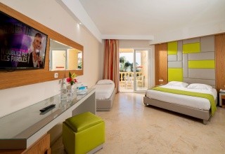 Houda Yasmine Hammamet